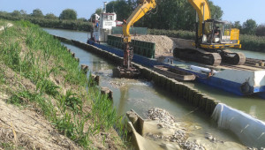 Bridge walling of the Comessera Canal banks.