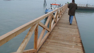 Wave absorption in Venice