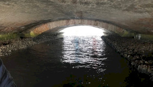 Réajustement du fond sous-jacent du Pont de la Liberté